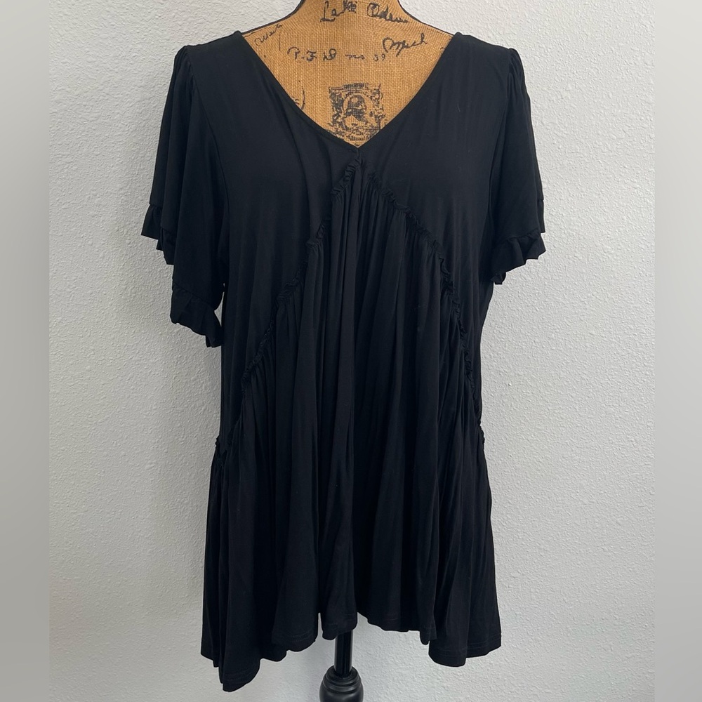 Black Flowy Top